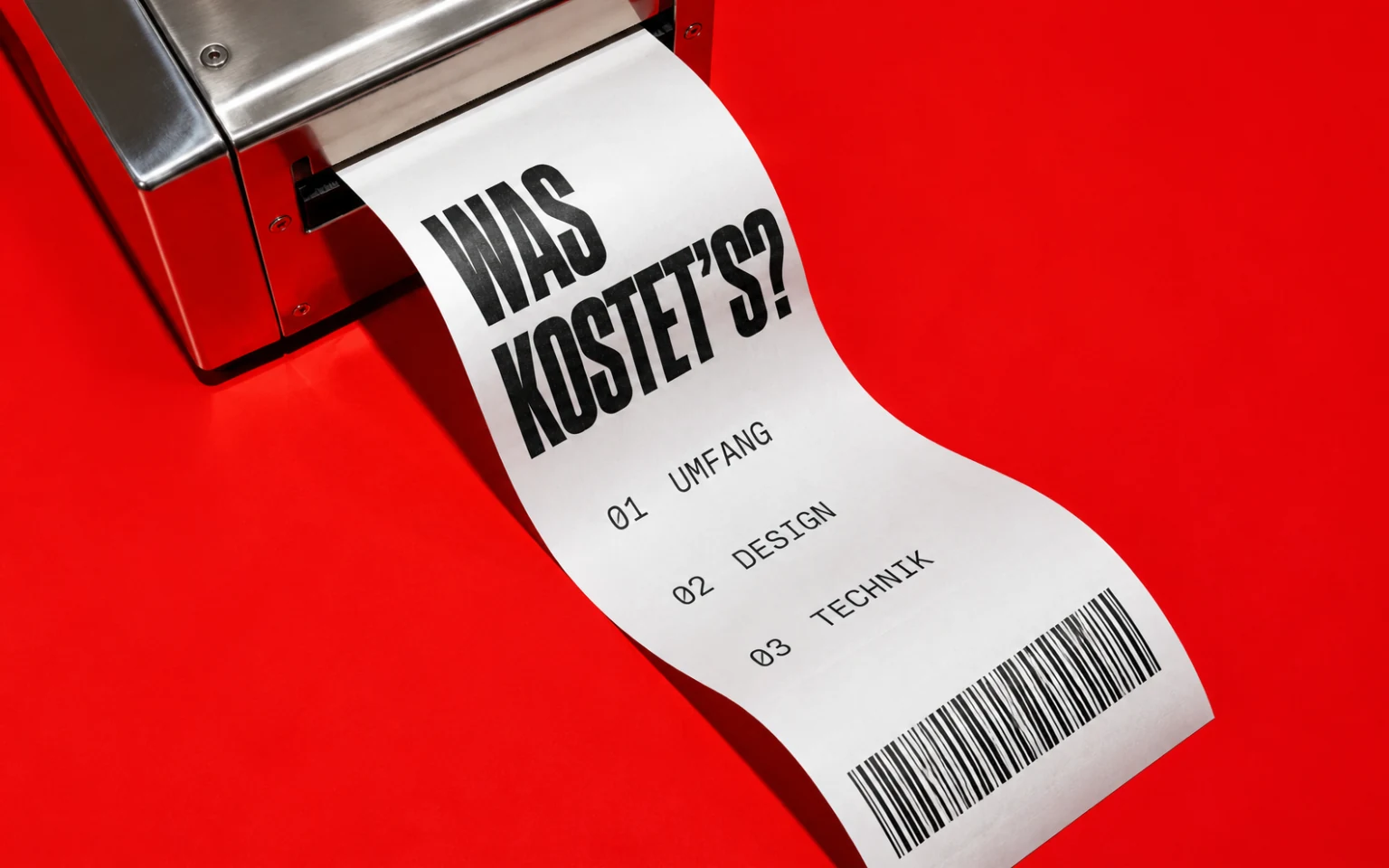 Langer typografischer Beleg aus einem Chromdrucker auf rotem Untergrund mit den Faktoren Umfang, Design und Technik